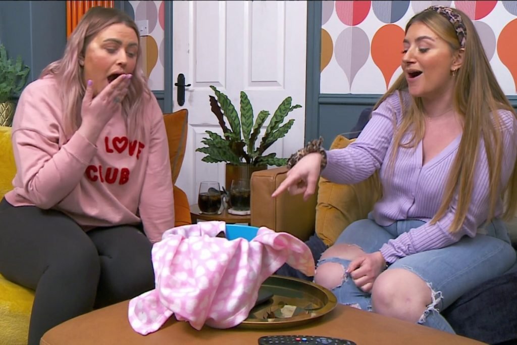 Gogglebox fans ‘hearts bursting’ as Izzi Warner reveals new addition to the family