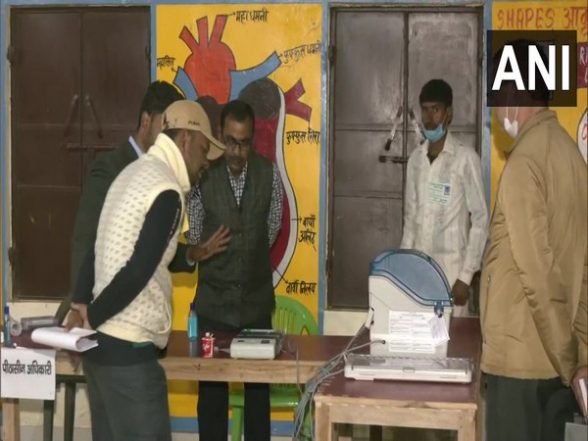 India News | Samajwadi Party Alleges Discrepancies in VVPAT, Claims BJP's Slip Issued Upon Voting SP