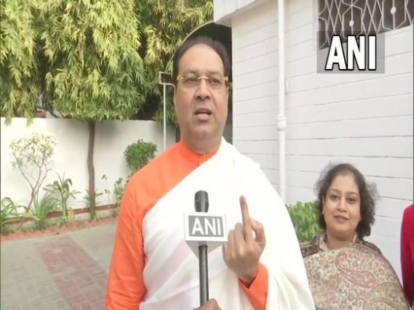 India News | UP Polls Phase 4: Today UP Crime and Terrorism Free, People Getting Jobs; BJP Will Form Govt, Says UP Minister Mohsin Raza After Casting His Vote