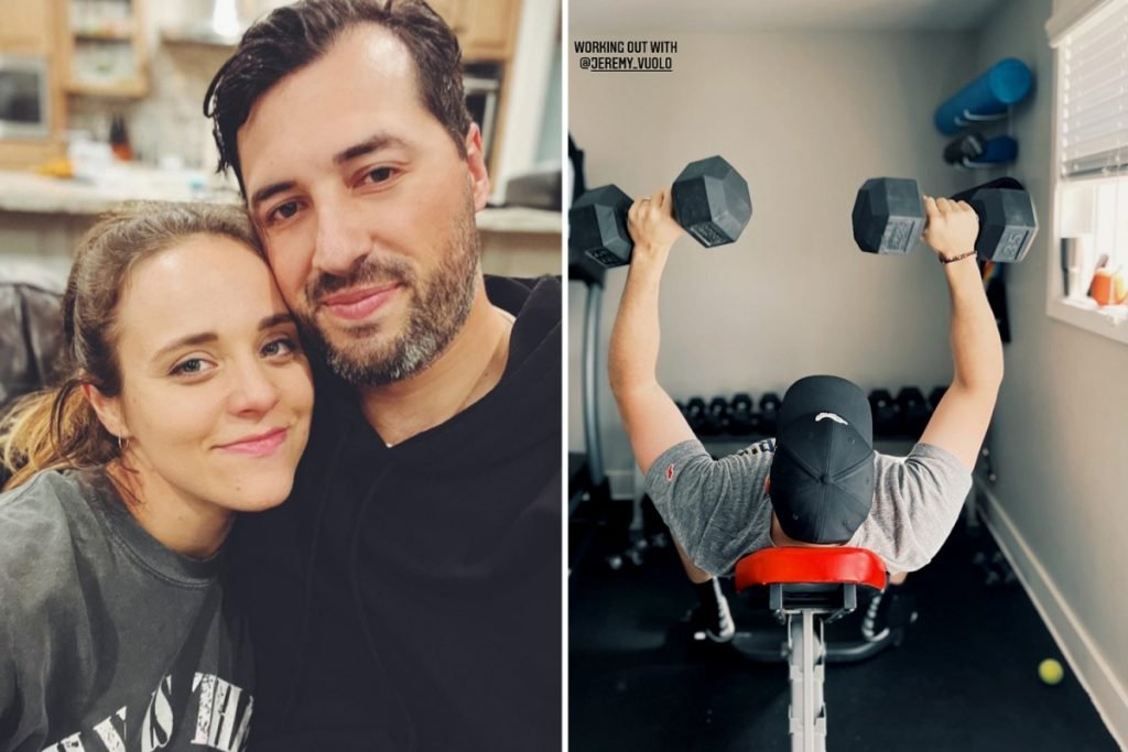 Jinger Duggar gives fans a glimpse into husband Jeremy Vuolo’s sweaty workout as the fit pastor lifts 70lb weights