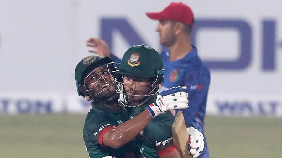 Writing the story of the incredible victory of Bangladesh riding on the chariot of emotion
