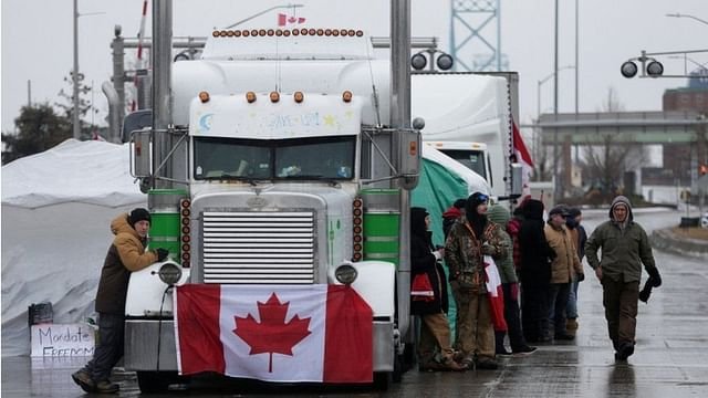 Canadian court orders protesters to open border crossings