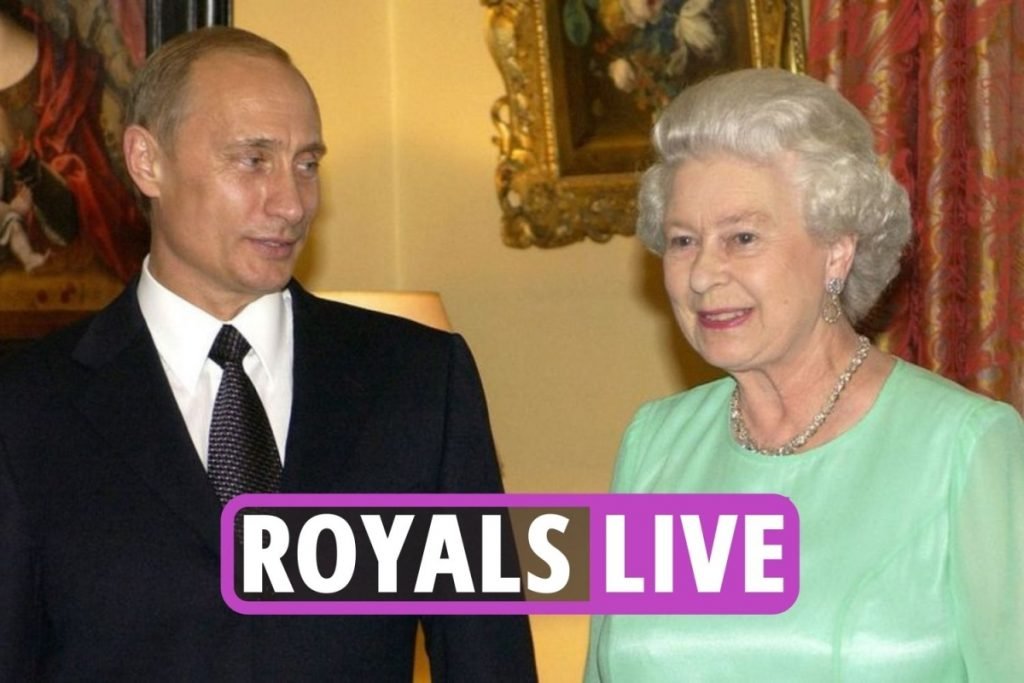 Queen Elizabeth news: Monarch’s SHARP put-down broke Royal protocol after Vladimir Putin left her waiting for 14 minutes